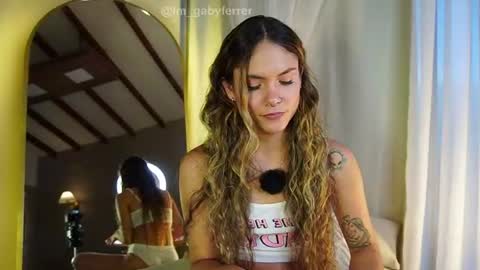 Snapshot of im_gabyferrer chatting on 07.21.26 GABY online show from 07.21.26