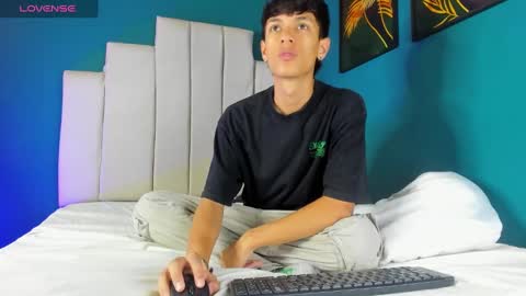 Snapshot of im_kael chatting on 01.27.25 Kael online show from 01.27.25