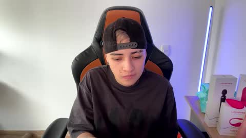 Laia online show from 02.14.25