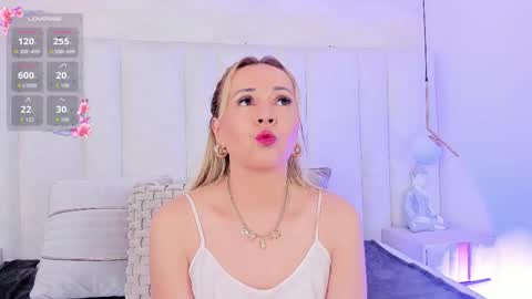 Snapshot of im_maiyn_jung chatting on 02.19.26 Mailyn Jung online show from 02.19.26