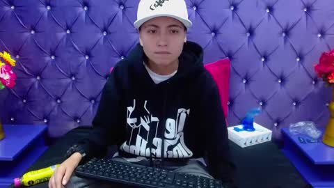 Snapshot of im_mathias chatting on 01.11.25 mathias online show from 01.11.25