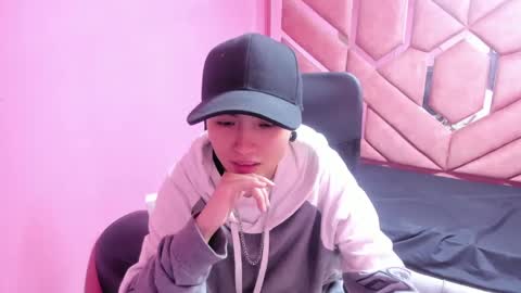 Snapshot of im_mathias chatting on 01.16.25 mathias online show from 01.16.25