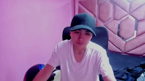 Snapshot of im_mathias chatting on 01.16.25 mathias online show from 01.16.25