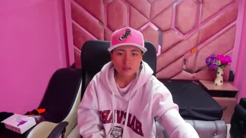 Snapshot of im_mathias chatting on 01.19.25 mathias online show from 01.19.25