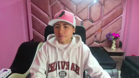 Snapshot of im_mathias chatting on 01.21.25 mathias online show from 01.21.25