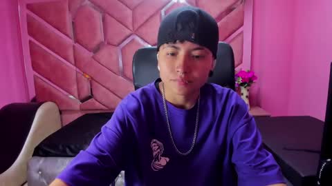 Snapshot of im_mathias chatting on 01.29.25 mathias online show from 01.29.25