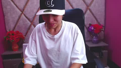 Snapshot of im_mathias chatting on 02.01.25 mathias online show from 02.01.25