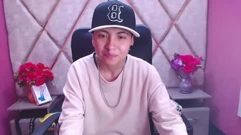 Snapshot of im_mathias chatting on 02.06.25 mathias online show from 02.06.25