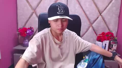 Snapshot of im_mathias chatting on 02.15.25 mathias online show from 02.15.25