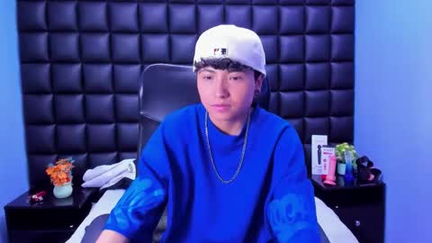 Snapshot of im_mathias chatting on 09.30.25 mathias online show from 09.30.25