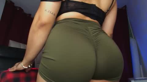 Mishell Martinez    INSTAGRAM im mishellbigass online show from 12.19.25