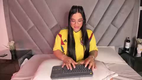 Snapshot of im_natalieefoster chatting on 06.23.26 natalie online show from 06.23.26