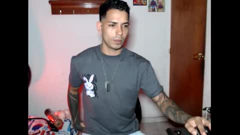 Snapshot of im_taylor24 chatting on 11.26.25 im_taylor24 online show from 11.26.25