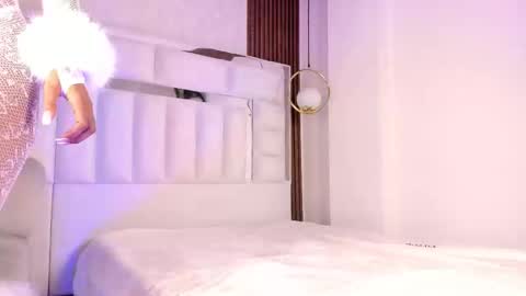 Snapshot of im_tyra chatting on 10.31.25 im_tyra online show from 10.31.25