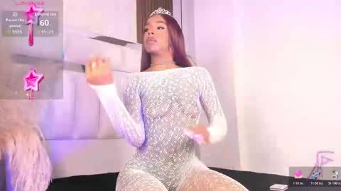 Snapshot of im_tyra chatting on 11.13.25 im_tyra online show from 11.13.25