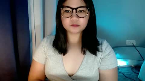 Snapshot of im_ur_cutiewife chatting on 10.24.25 cherryl online show from 10.24.25
