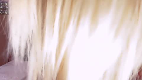 Snapshot of im_yours_01 chatting on 01.01.25 daniella online show from 01.01.25