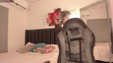 Snapshot of imacwenn_ chatting on 03.10.25 Sofia online show from 03.10.25