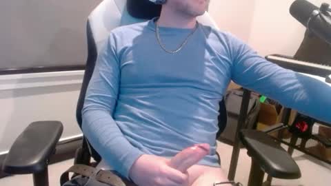 imanobody2u online show from 04.28.26