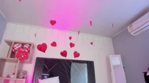 Snapshot of imaray_1_ chatting on 02.13.26 imaray online show from 02.13.26