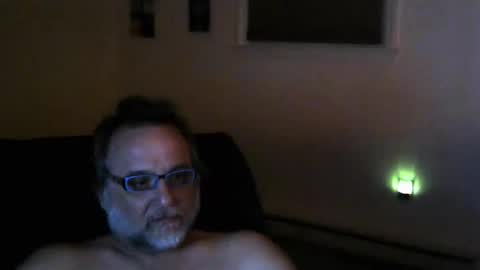Snapshot of imkmac chatting on 04.13.26 Kel online show from 04.13.26