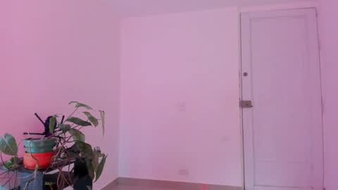 Snapshot of immia_rosse chatting on 12.22.24 mia --------- COL TIME online show from 12.22.24