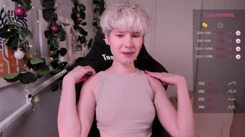 Snapshot of imnotmia chatting on 12.05.24 Mia online show from 12.05.24