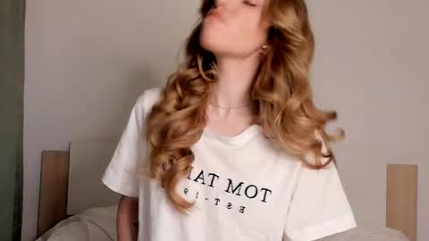 my name Imo  Fansly  online show from 03.04.25