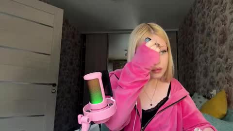 Snapshot of inamillsap chatting on 02.20.26 Lola online show from 02.20.26