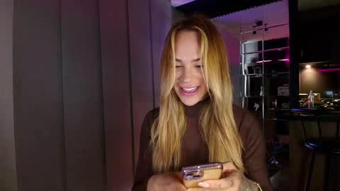 Snapshot of inannadelmar chatting on 01.15.26 Inanna del Mar online show from 01.15.26