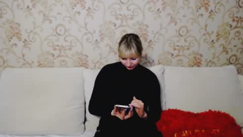 incredible_ariela online show from 01.17.25