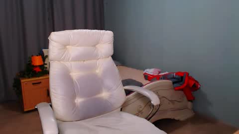 incredible_ariela online show from 01.30.25