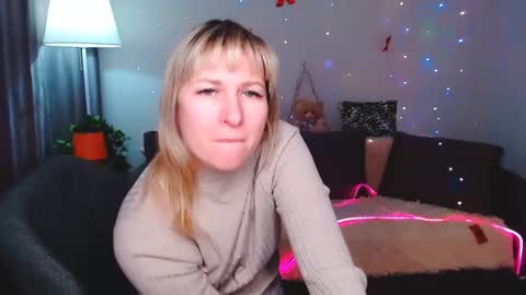 incredible_ariela online show from 02.26.25