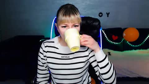 incredible_ariela online show from 03.07.25