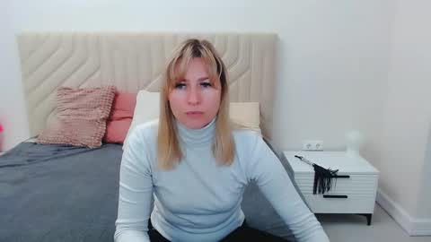 Snapshot of incredible_ariela chatting on 05.31.26 incredible_ariela online show from 05.31.26