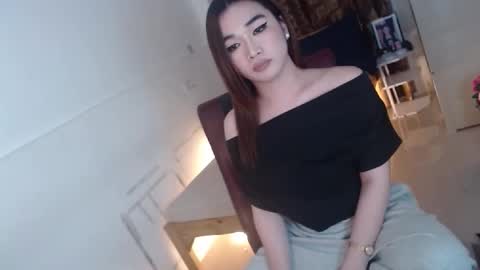 Snapshot of indestructabletrixie chatting on 02.24.26 indestructabletrixie online show from 02.24.26