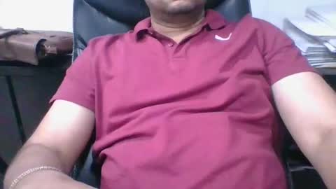 Snapshot of indian_gujju chatting on 12.25.24 Jay online show from 12.25.24