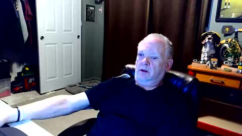 Papa online show from 11.24.25