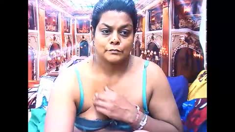 Snapshot of indiancherrypie chatting on 12.19.25 indiancherrypie online show from 12.19.25