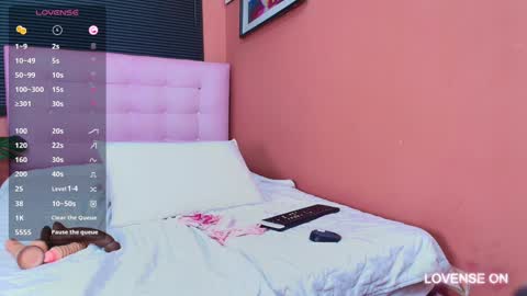 Snapshot of indiancutiie chatting on 12.22.24 LITTLE AINHOA online show from 12.22.24