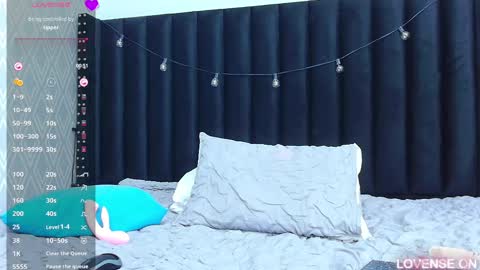 Snapshot of indiancutiie chatting on 03.12.25 LITTLE AINHOA online show from 03.12.25