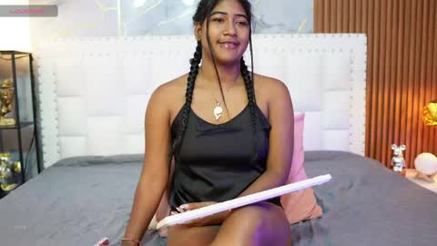Snapshot of indiancutiie chatting on 05.04.26 LITTLE AINHOA online show from 05.04.26