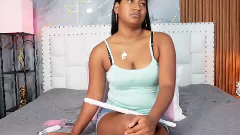 Snapshot of indiancutiie chatting on 07.13.26 LITTLE AINHOA online show from 07.13.26