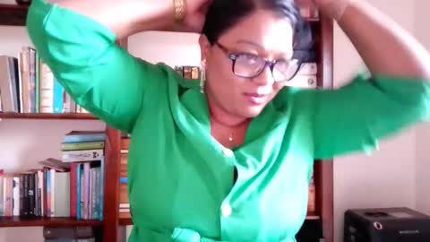 indiandelia online show from 09.09.25