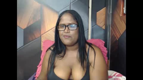 Snapshot of indiandeluxe chatting on 11.17.25 indiandeluxe online show from 11.17.25