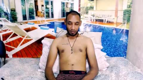 Snapshot of indianmagicmike69 chatting on 12.15.25 indianmagicmike69 online show from 12.15.25