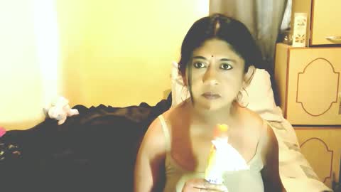 Snapshot of indianpleasures21 chatting on 04.11.26 indianpleasures21 online show from 04.11.26