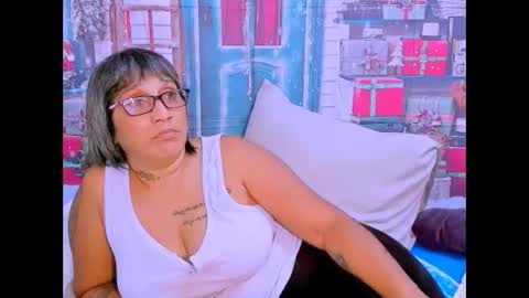 indianroxy27 online show from 12.20.25