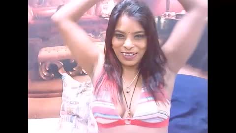 Snapshot of indiansexyass4u2luv chatting on 02.18.25 indiansexyass4u2luv online show from 02.18.25