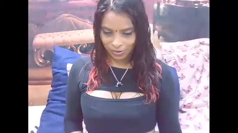 Snapshot of indiansexyass4u2luv chatting on 02.24.25 indiansexyass4u2luv online show from 02.24.25